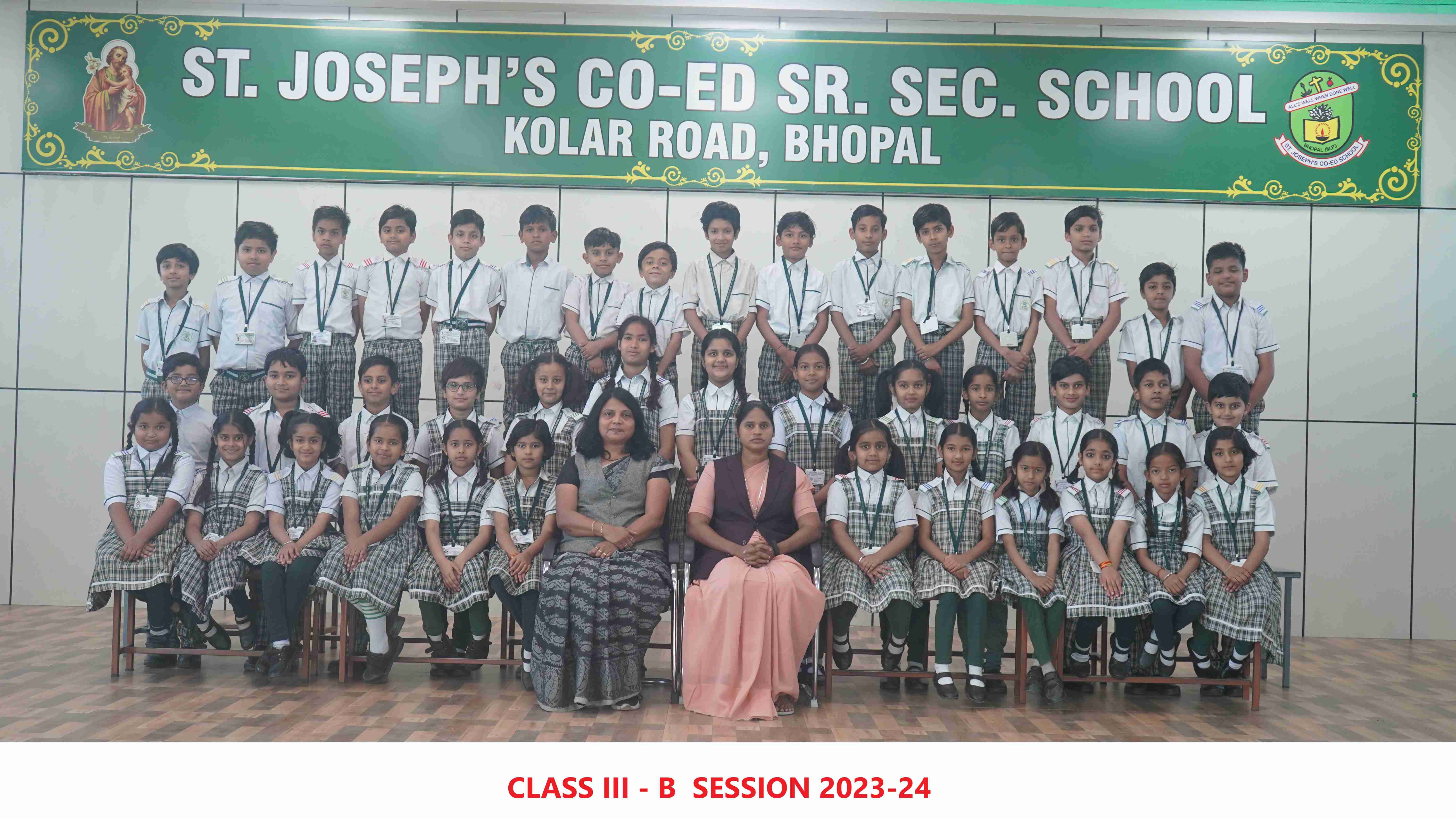 CLASS III & IV GROUP PHOTOGRAH 23-24