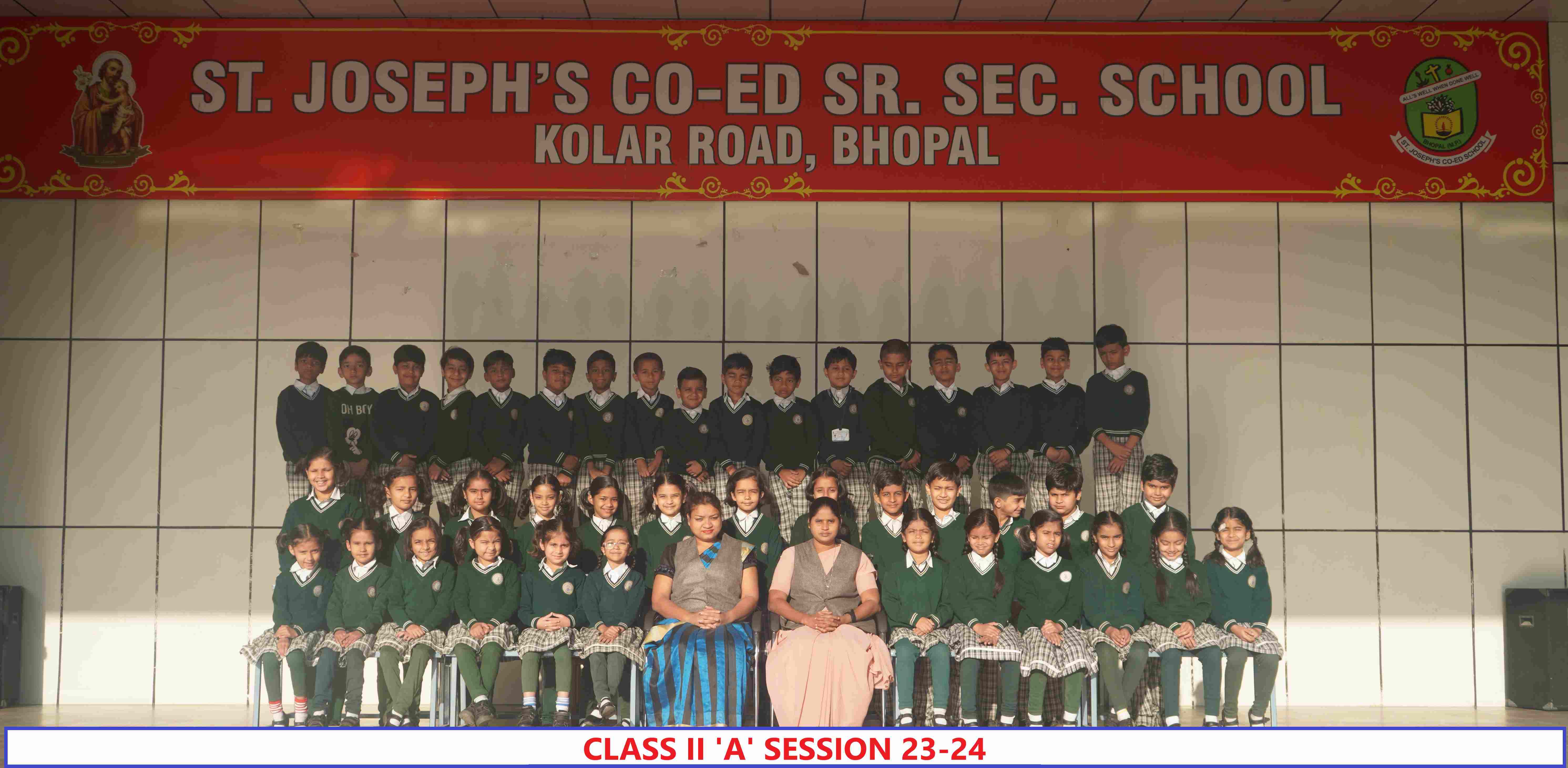 GROUP PHOTOGRAPH CLASS I & II